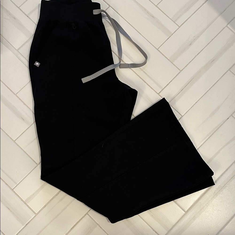 Figs High Waisted Madryn Flare Scrub Pants